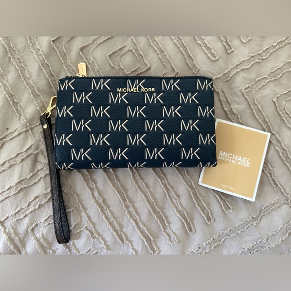 Michael Kors Navy and White Logo Wristlet - Picture 1 of 8